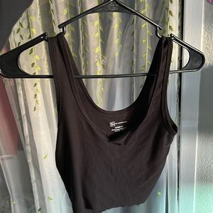 Cropped black tank